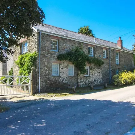 Holiday home Little Crugsillick